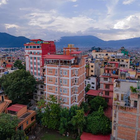 Hotel Vistara Катманду Экстерьер фото