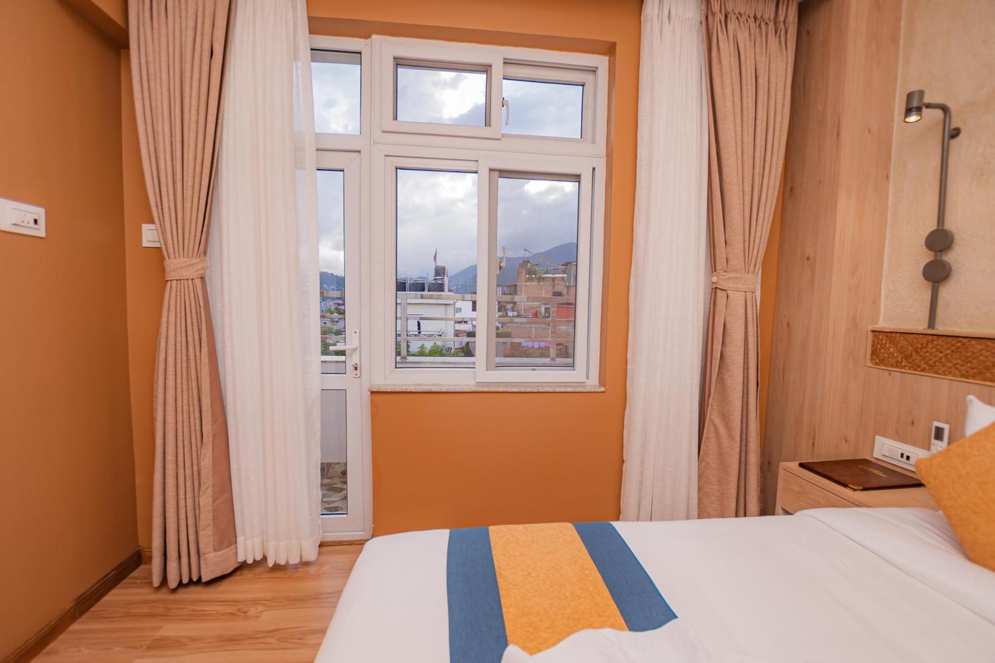 Hotel Vistara Катманду Экстерьер фото